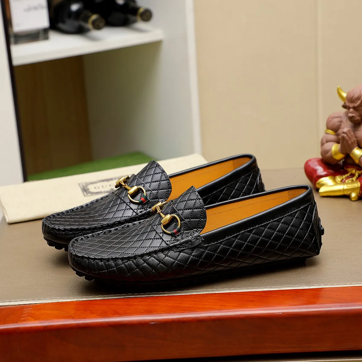 Men's shoes💰380💰🕷🕷️【 GUCCI 】Gucci's best-selling trendy men's casual slip-on shoes 🇨🇳Official website original 1:1 mold 💯Original quality, fine workmanship ☘Fashionable and versatile, perfect shape, comfortable on the feet 🍓Trendy men's recommended model, imported cowhide on the top layer 🎋High-quality pigskin lining, rubber wear-resistant and non-slip outsole, high-end atmosphere, worth owning 🍉Optional 38-44